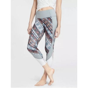 Athleta Nomad Salutation Mesh Capri Leggings Crop